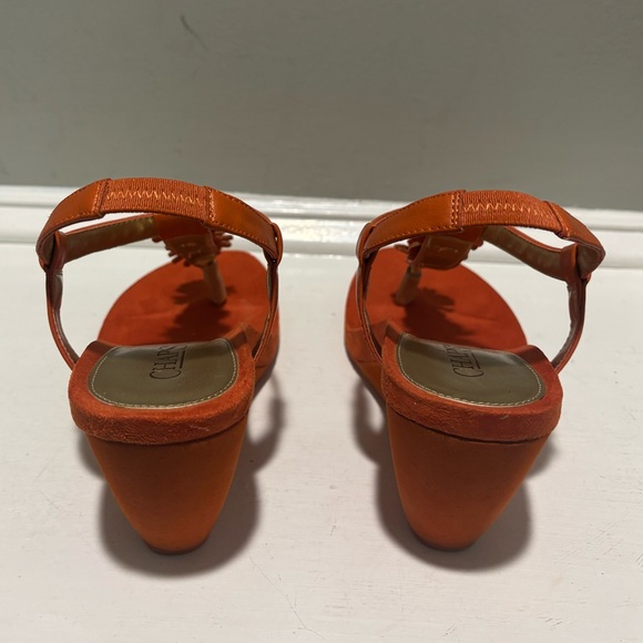 Chaps Orange Faux Suede Thong Flower Slip-In Wedge Sandals- size 9 - Picture 2 of 10